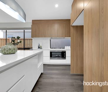 As New Beautiful Family Home! - Photo 4