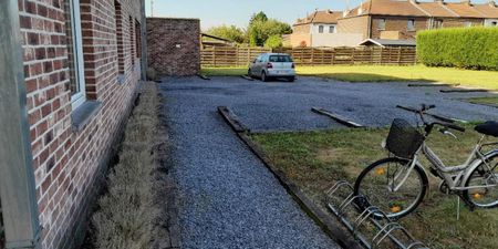 Appartement te huur in Ghlin voor € 595 met 1 slaapkamer - Photo 2