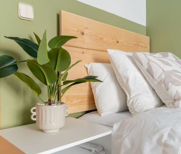 Cozy room with balcony in Cuatro Caminos - Photo 4