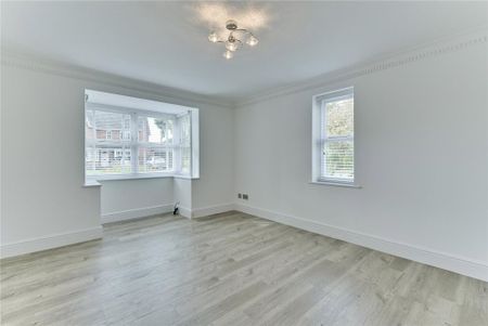 5 bedroom detached house to rent - Photo 2