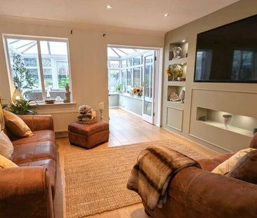 Bisley, Woking, GU24 - Photo 2