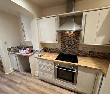 1 Bed Flat, Brunswick Terrace, BN3 - Photo 2