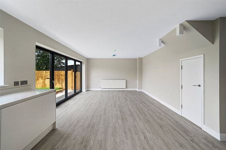 Faulkbourne Road, Witham, Essex, CM8 1LR - Photo 2