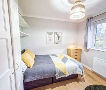 1 bedroom in a house share to rent - Photo 1