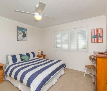 CLAYFIELD GEM - 2 bedroom and a lock up garage! - Photo 5