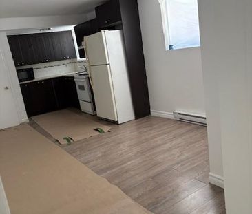 Lasalle – Bachelor 2 1/2 À Louer - Photo 3