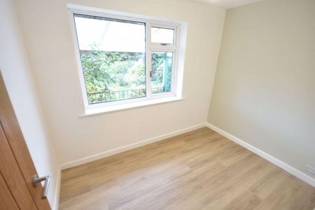 3 bedroom detached bungalow to rent - Photo 5