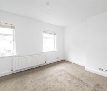 10 Strandburn Parade, Belfast, BT4 1LZ - Photo 2