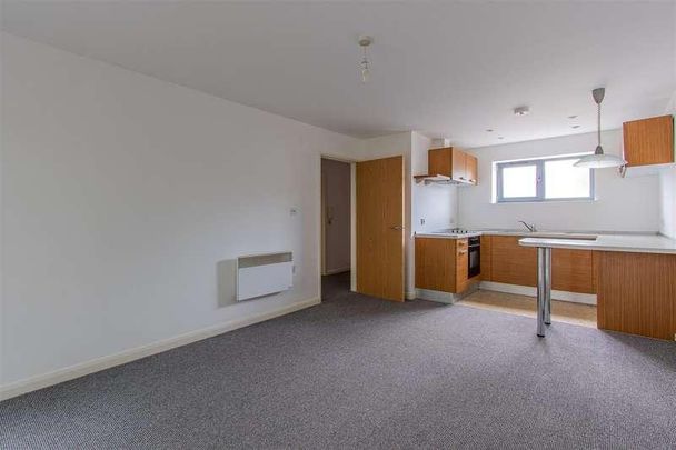 Radyr Place, Gabalfa, CF14 - Photo 1
