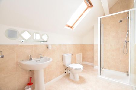 6 bedroom terraced house to rent - Photo 5