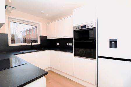 2Bedrooms, 1Bathrooms - Photo 2