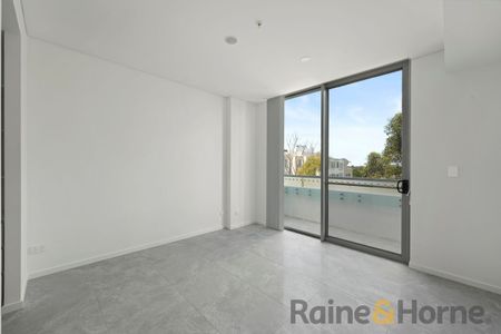 Brand-New Modern Apartment in the Heart of Werrington County - Photo 2