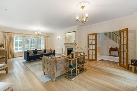 5 bedroom detached house to rent - Photo 3