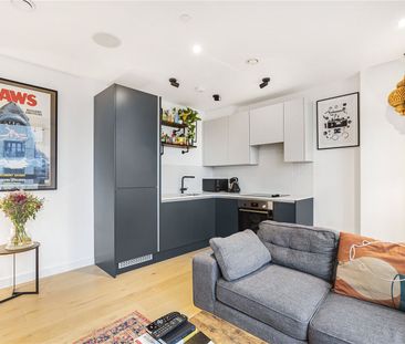 Cambridge Heath Road, Cambridge Heath, London, E2 9FS - Photo 2