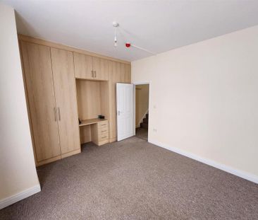 5 bedroom terraced house to rent - Photo 2