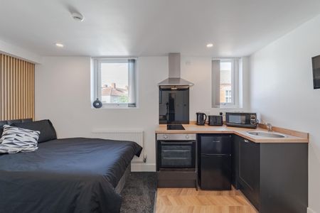 Room in a Shared House, Waveley Road, CV1 - Photo 2