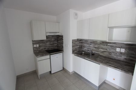 Location Appartement 2 pièces 43m² REZE 44400 - Photo 2