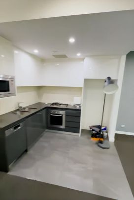 1 bed 1 bath - Photo 1