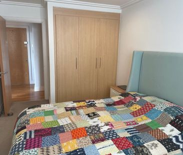 3 Bed Penthouse, Town Meadow, TW8 - Photo 4