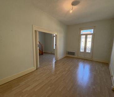 Location Appartement 3 pièces 83m² AGEN 47000 - Photo 2