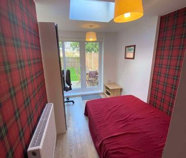 Waters Road, London, Greater London, SE6 - Photo 4