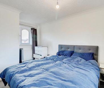 2 bedroom end of terrace house to rent - Photo 6