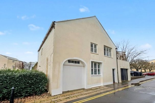 4 bedroom semi-detached house to rent - Photo 1