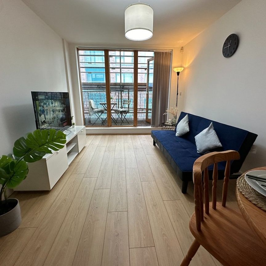 1 Bed Flat, Dyche Street, M4 - Photo 1