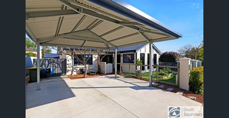 Incredible family home in sought after South Scarborough pocket - Photo 3