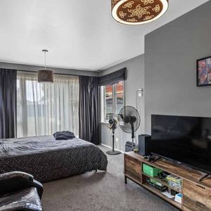 Family house at Taikata - Photo 2