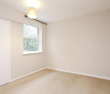 Margarets Court, High Wycombe - Photo 2