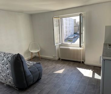 Location Appartement 1 pièce 25m² POITIERS 86000 - Photo 4