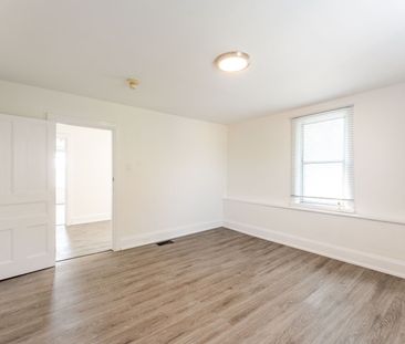 For Lease - 1610 Dundas Street Unit# 2, Whitby, Ontario - Photo 3