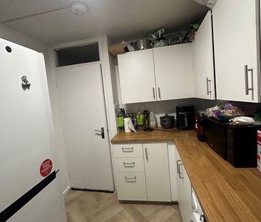 Room in a Shared House, Geneva Drive, SW9 - Photo 4