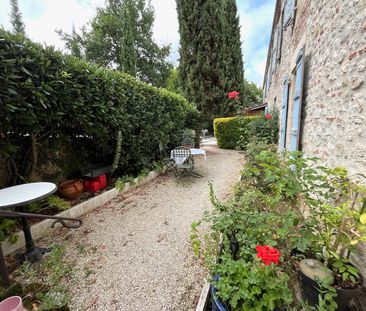 Location Appartement 3 pièces 98m² - Photo 2