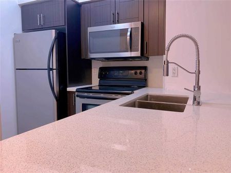 For Lease - 388 Prince Of Wales Drive Unit# 3705, Mississauga, Ontario - Photo 5