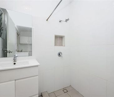 LOWSET 2 BEDROOM DUPLEX IN CENTRAL LOCATION! - Photo 1
