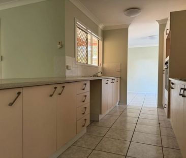 11 Lerew Court, Annandale - Photo 5
