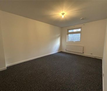 4 bedroom terraced house to rent - Photo 2