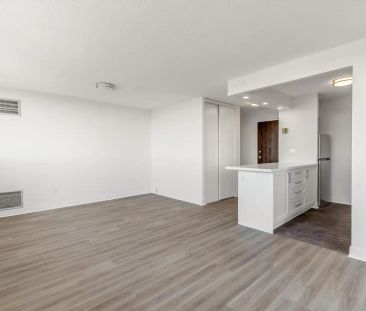 Walden Circle — 1 Bedroom Spacious Unit **Free Rent Incentive** - Photo 3