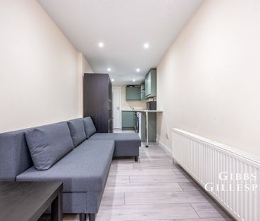Studio to rent - Photo 2