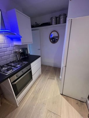 Room in a Shared Flat, Hammersmith Grove, W6 - Photo 1