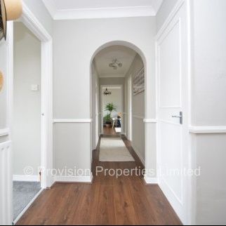 2 Bedroom Flat Foxhill Court Weetwood - Photo 1