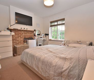 2 bedroom end terraced house to rent, - Photo 5