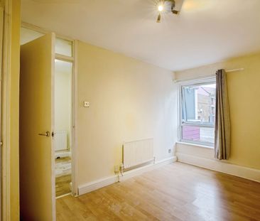 1 Bed Flat, Camber House, SE15 - Photo 2