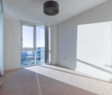 2 bed Flat for rent - Photo 6