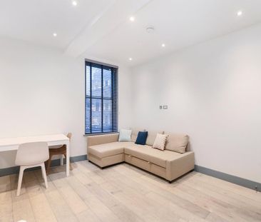 Studio to rent - Photo 1