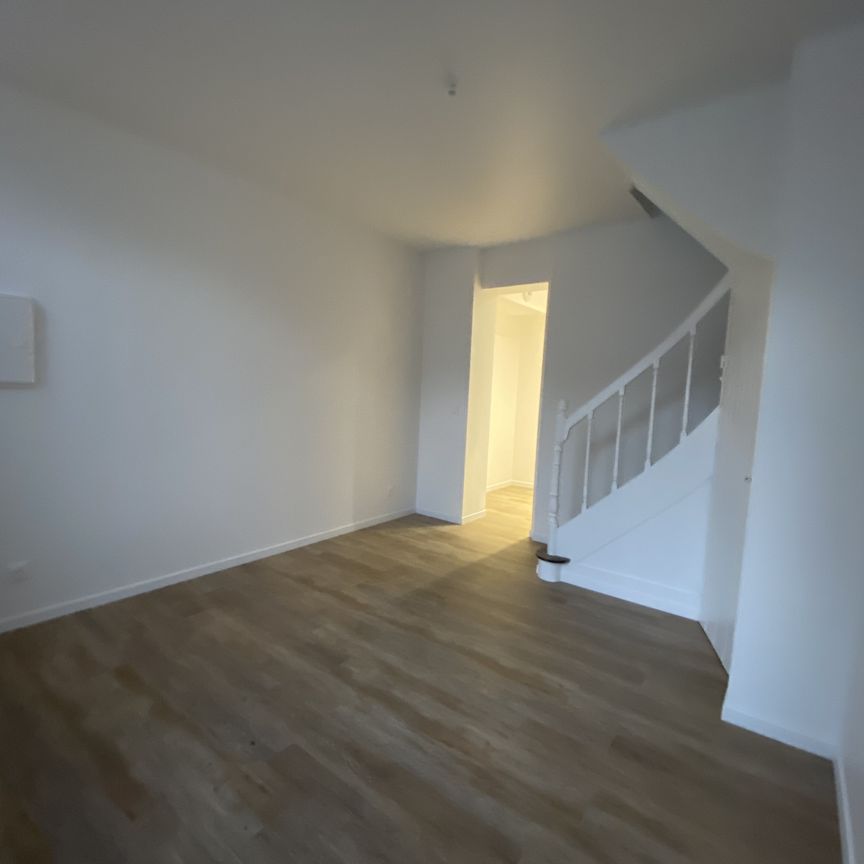 Location Maison 3 pièces 43m² AMIENS 80080 - Photo 1