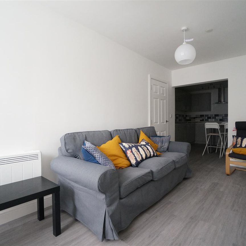 Apartment 1, 282 High Street - Photo 1