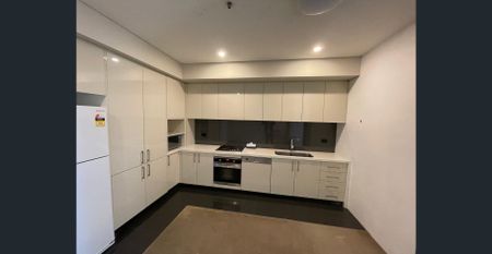 Furnished modern 2 bedroom + Study Apt Near Green Square Station - Photo 4